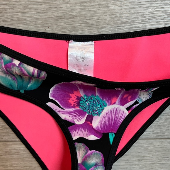 Body Glove Bikini - Picture 2 of 5